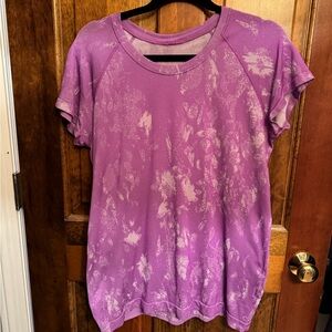 Lululemon women’s tee